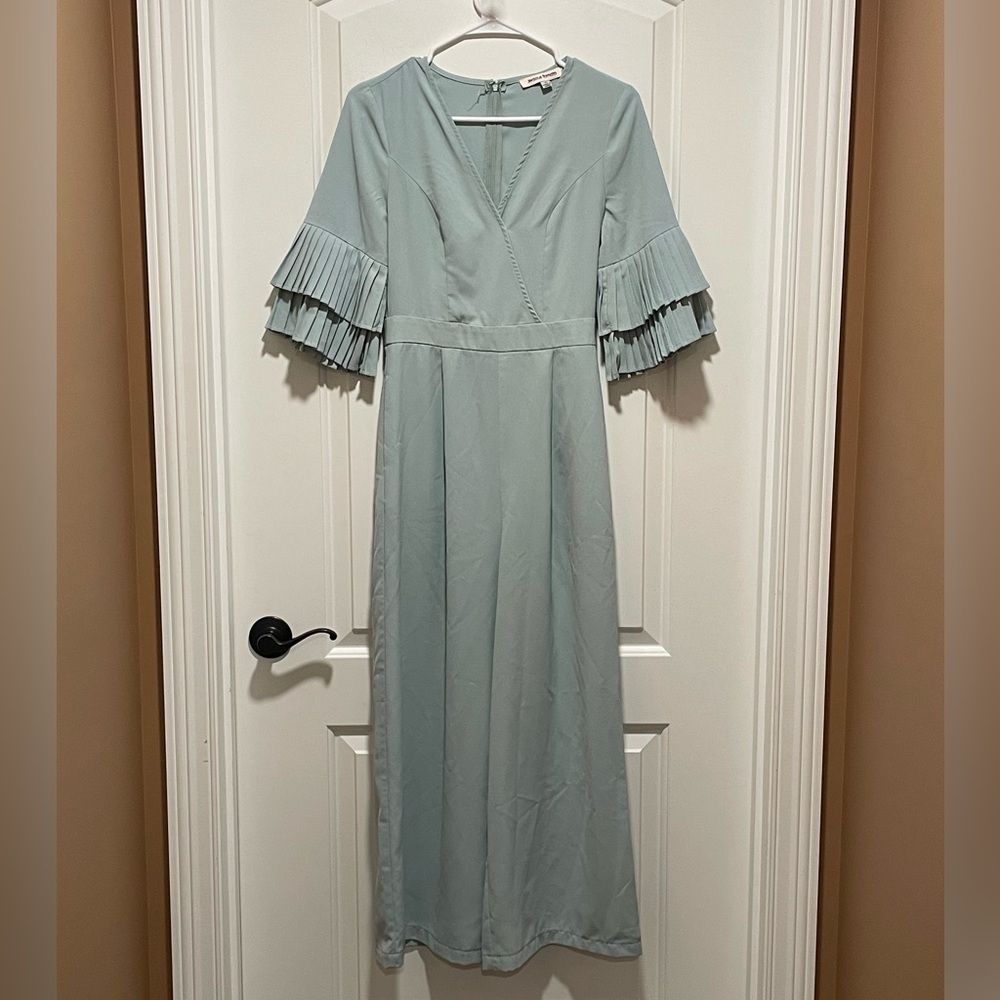 Semi Formal Jealous Tomato Wide Leg Jumpsuit XS Sage Green Pleated Sleeve Pocket